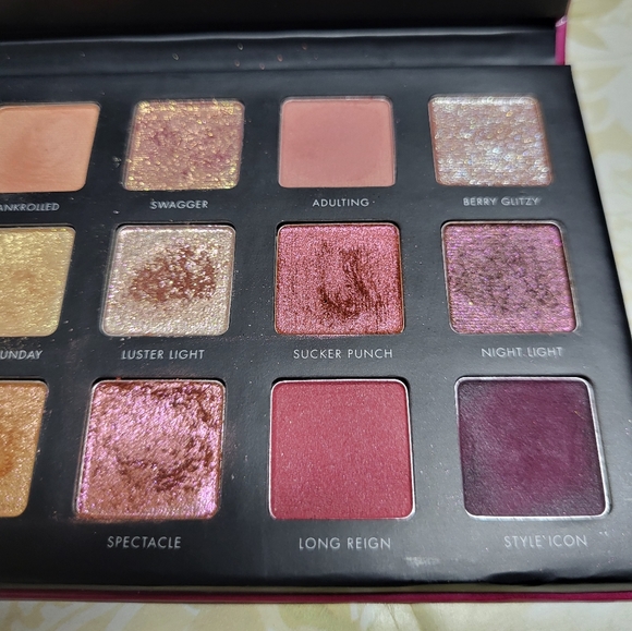Milani Eye & Face Palette Bundle - Picture 6 of 16